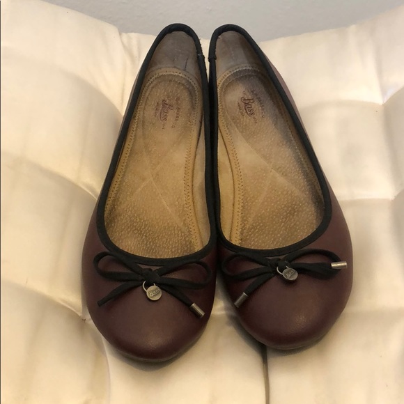 G.H. Bass & Co maroon leather flats - Picture 2 of 4